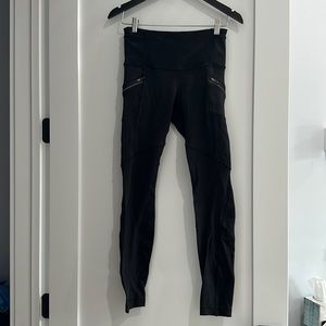 Lululemon size 6 leggings with side zippers